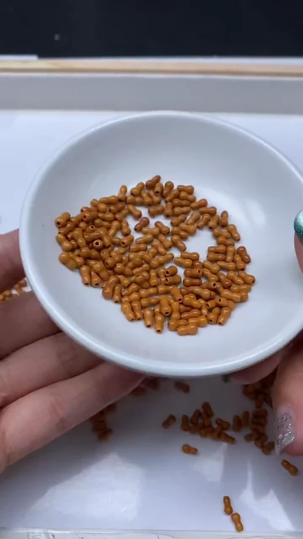 橄榄核散珠A1969 橄榄核 葫芦3*6mm30颗8.8元