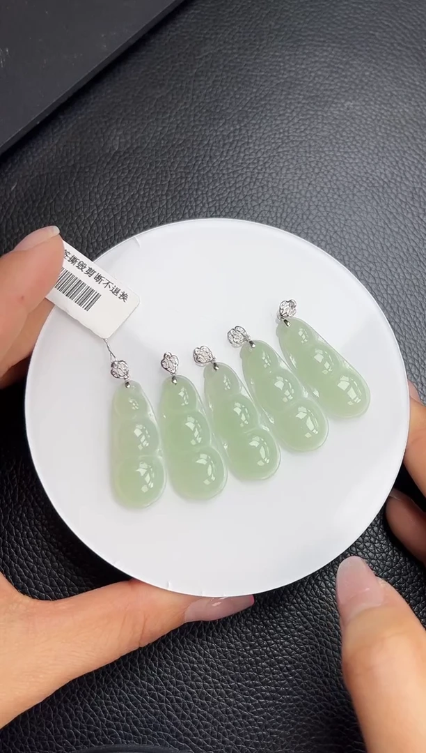 【闪购商品】翡翠颈饰18K金镶嵌YM1130-1 豆子多样性发一