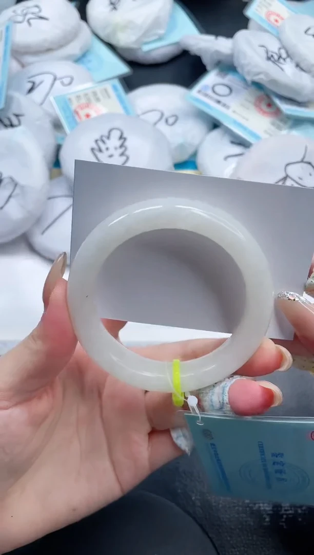 和田玉手镯未镶嵌26V250-57