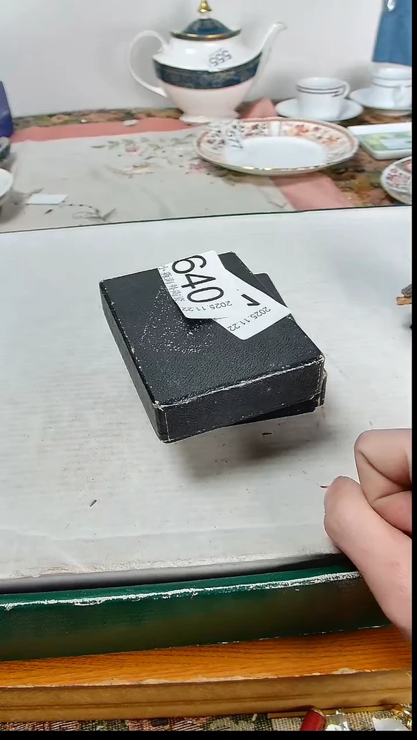 瓷片截****帝小淼海外陶瓷工艺品