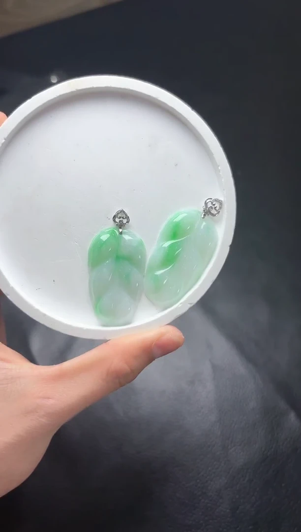 【闪购商品】翡翠颈饰18K金镶嵌YM1015-3 叶子多样性发一