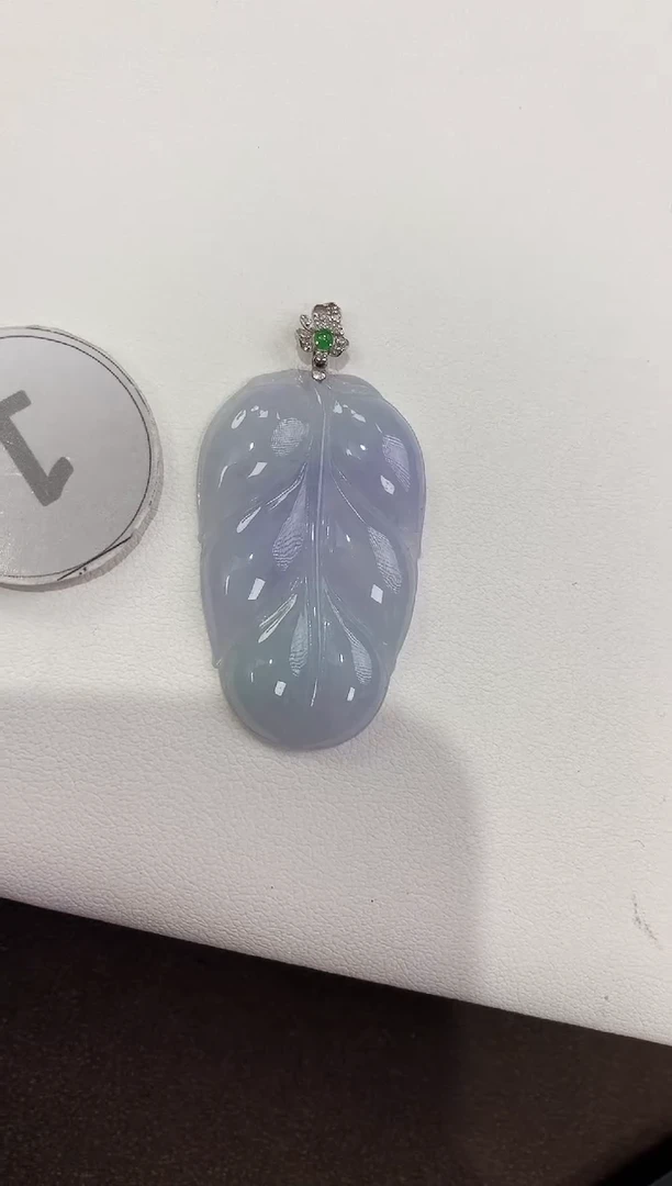 颈饰18K金镶嵌翡翠天然缅甸a货翡翠