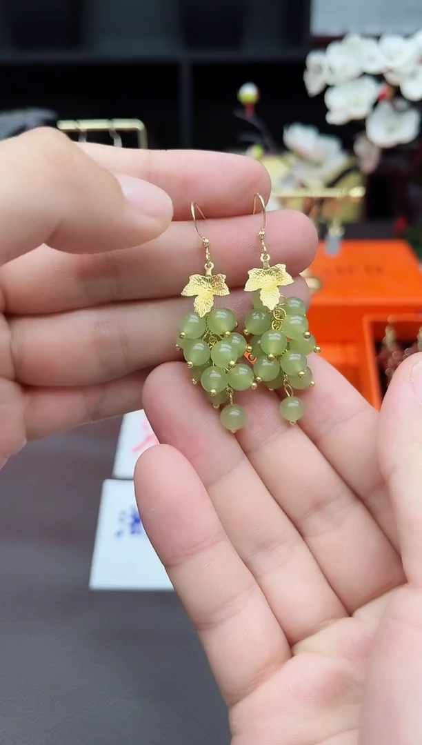 东陵石银S925镶嵌耳饰229000