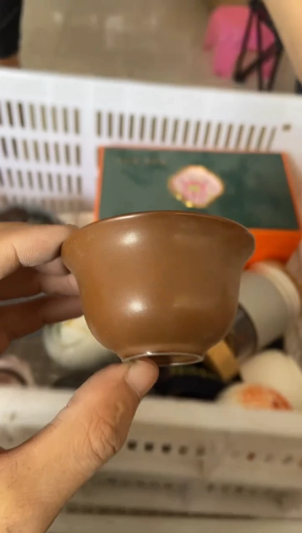 无运费险有瑕疵的摄影的产品有使用过的痕迹有点脏介意勿拍