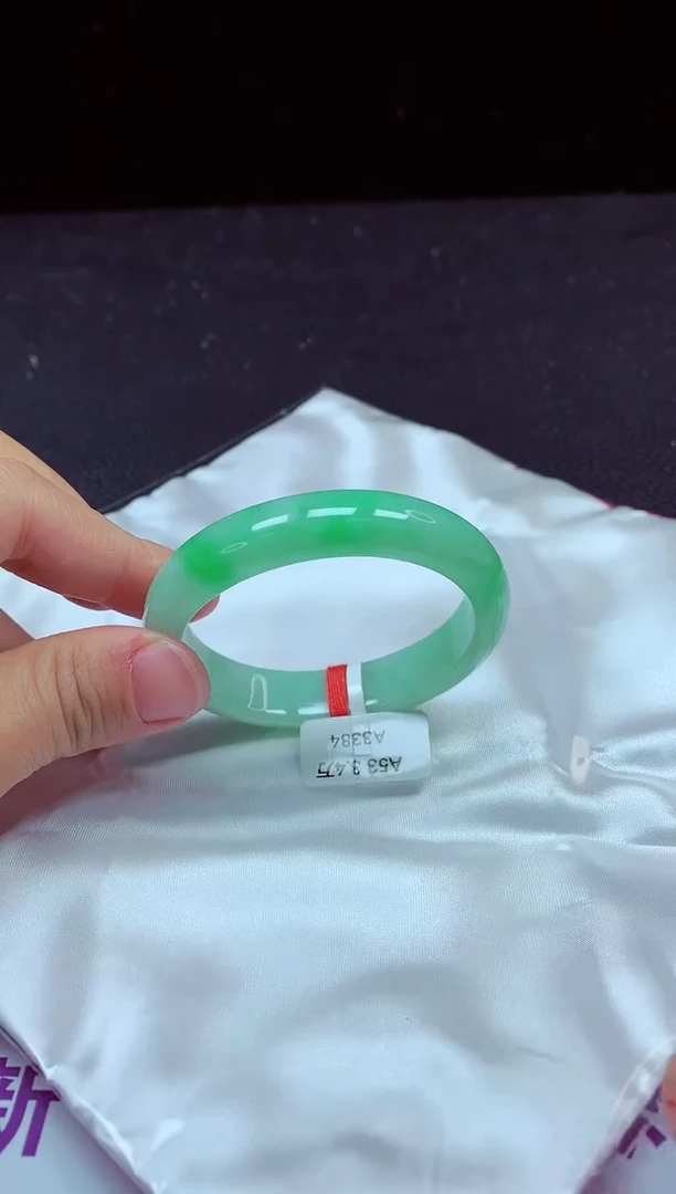 【闪购商品】翡翠手镯未镶嵌镯子53+