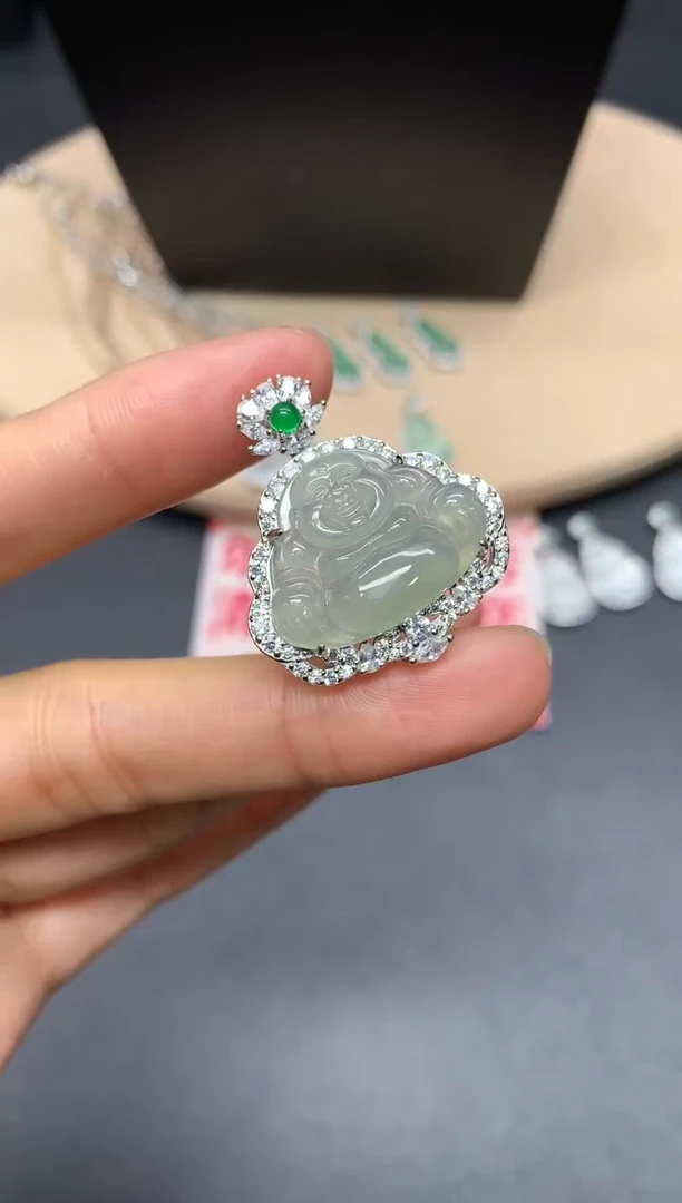 【闪购商品】翡翠吊坠(不含链)银S925镶嵌佛公【多样性发其一】