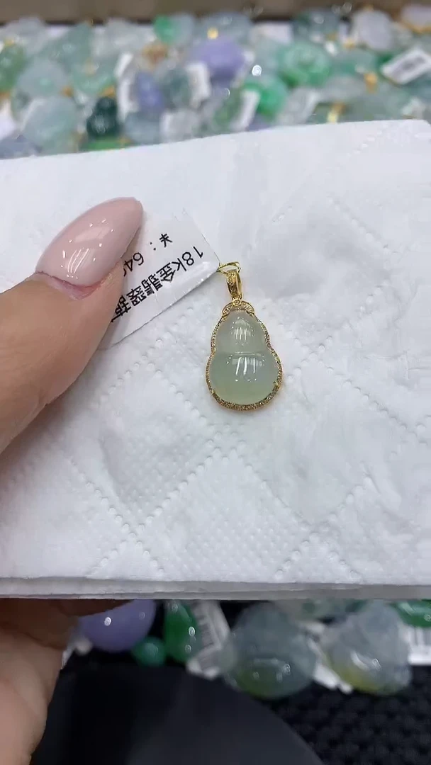 颈饰18K金镶嵌翡翠111111111111