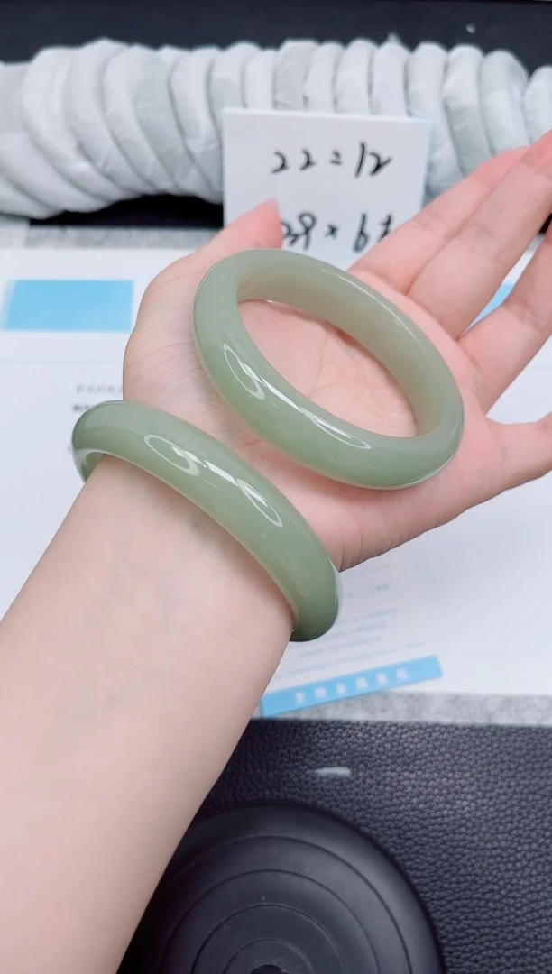 石英质玉手镯未镶嵌31-56.8