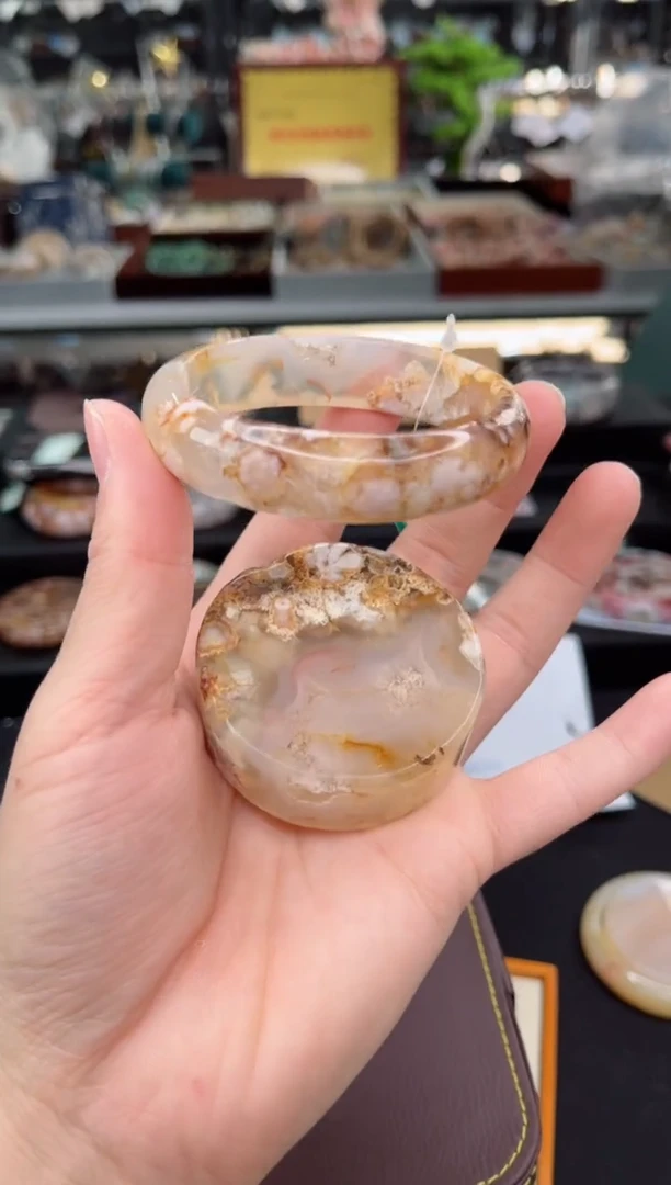 【闪购商品】石英质玉手镯未镶嵌57圈口（赠品镯心）3572282