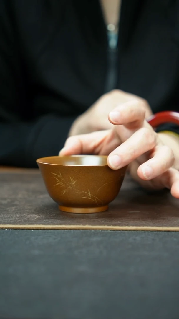 杯景德镇紫金釉竹石图若深杯