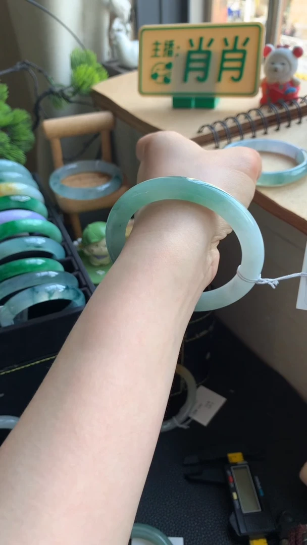 未镶嵌手镯翡翠专*54.1-8.7-8.9