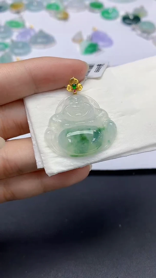 翡翠18K金镶嵌颈饰天然缅甸a货翡翠