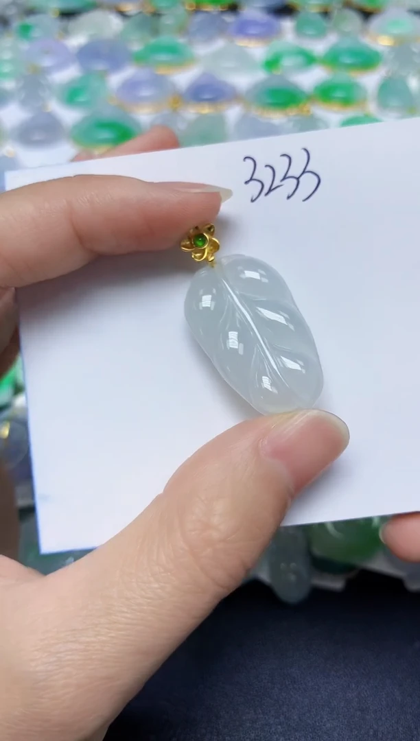 翡翠未镶嵌颈饰 天然缅甸翡翠A货
