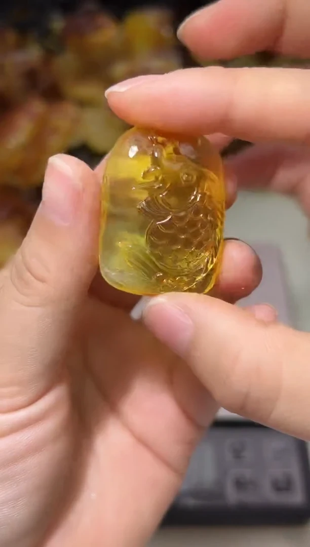裸石琥珀未镶嵌琥珀蜜蜡吊坠