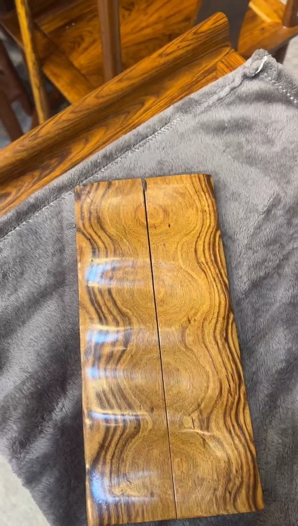 花梨木类花梨木 镇尺 纹理随机