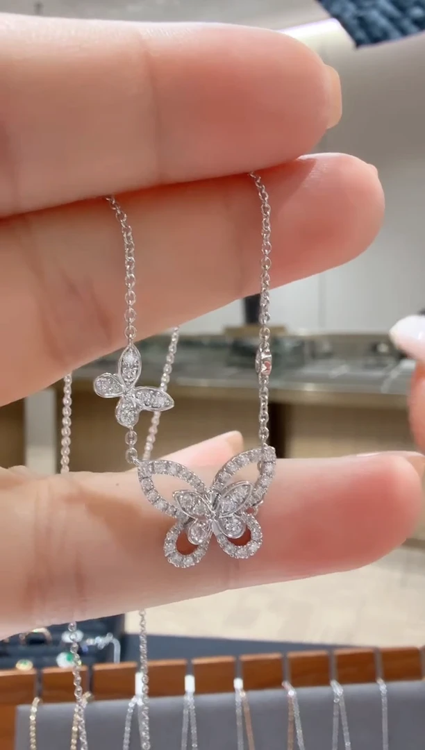 铂Pt950镶嵌双花蝴蝶项链钻石..........