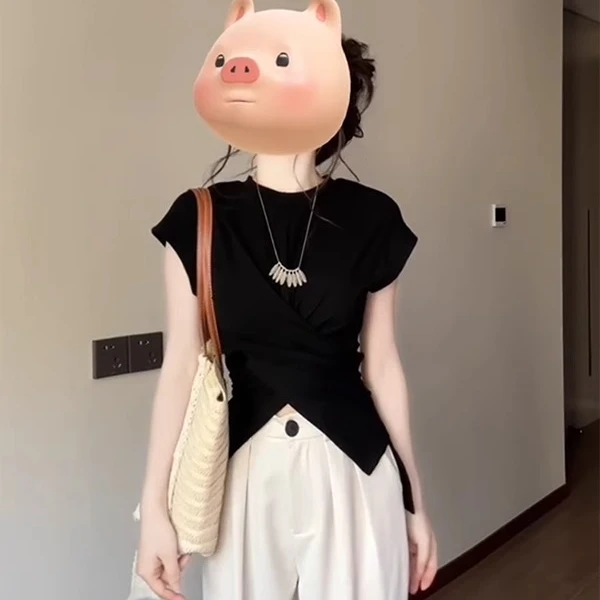 法式别致黑色小飞袖短袖t恤女夏季不规则开叉短款修身正肩上衣薄
