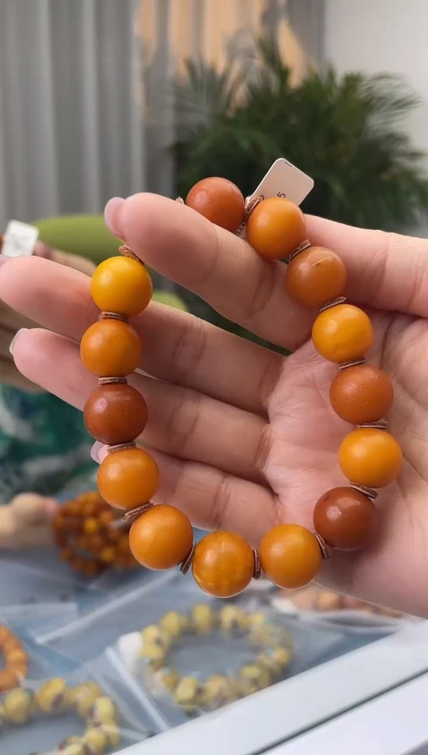 【闪购商品】蜜蜡珠宝奇石未镶嵌假一罚十，微瑕发一件019.13