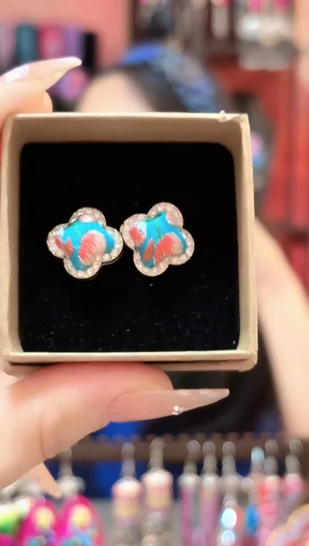 织绣云织瑶老绣饰品131