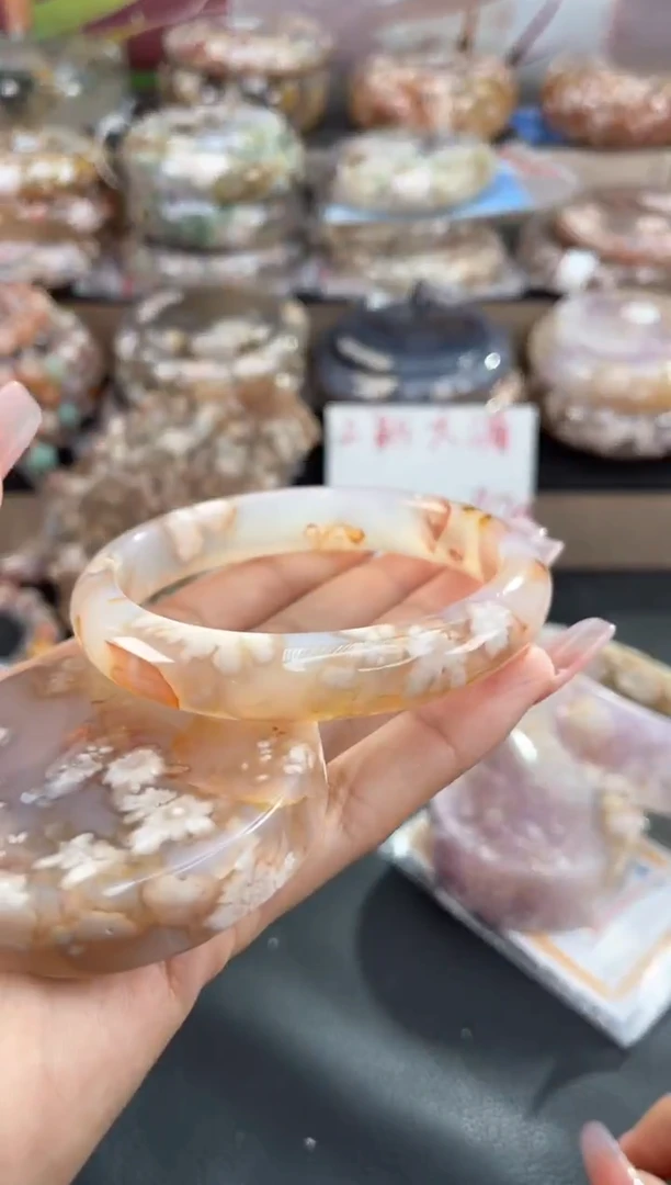 未镶嵌手镯石英质玉61