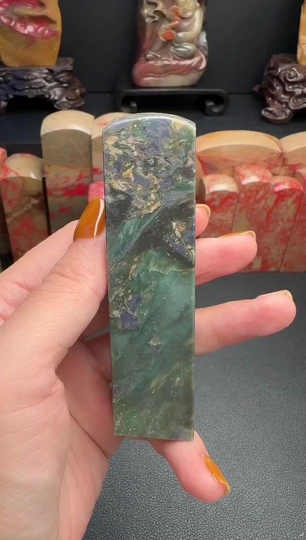昌化石黎*昌化鸡血石印章