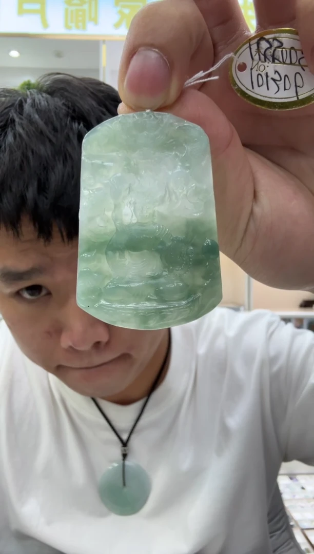 未镶嵌挂件翡翠名***取多样性天然翡翠A货孤品
