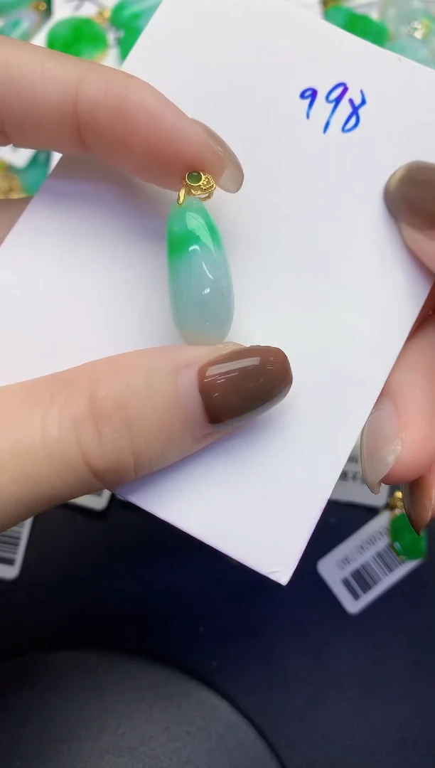 颈饰未镶嵌翡翠缅甸天然翡翠A货