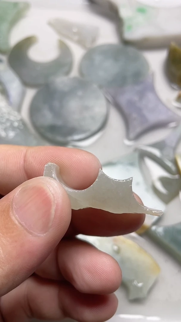 翡翠裸石翡翠小边料