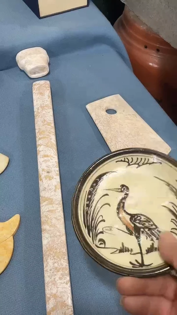 瓷片莲*翁瓷器瓷器瓷器瓷器瓷器瓷器瓷器