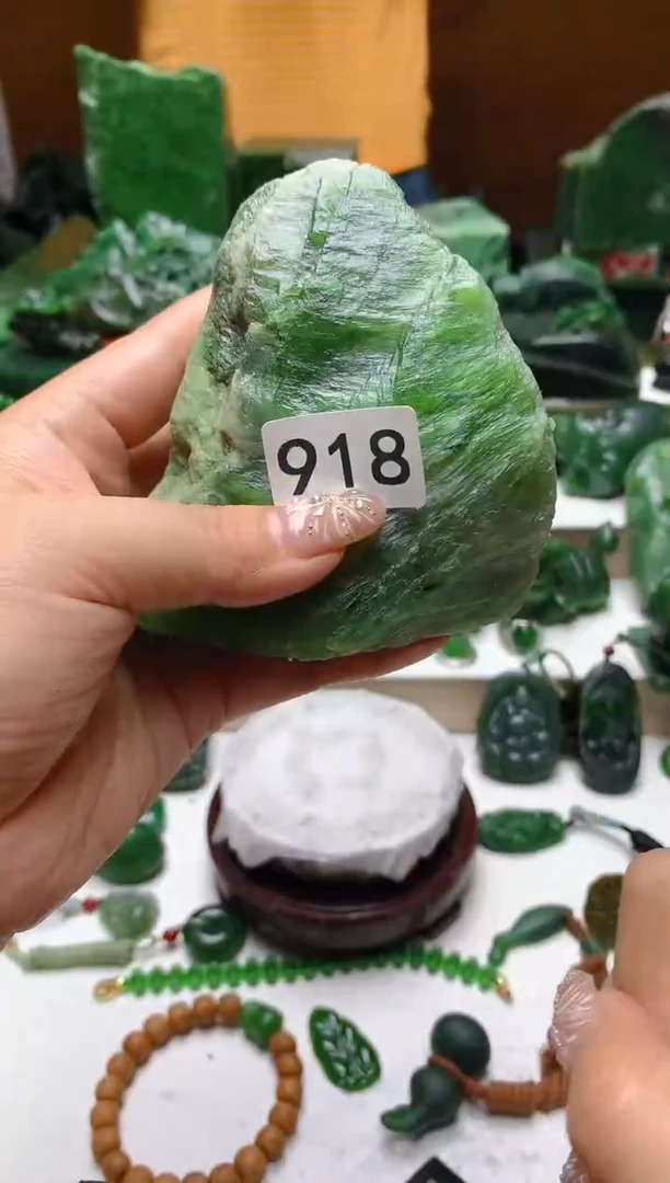 未镶嵌和田玉（碧玉）珠宝半成品1