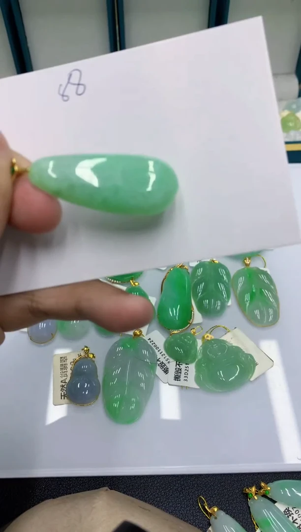 颈饰未镶嵌翡翠11111111