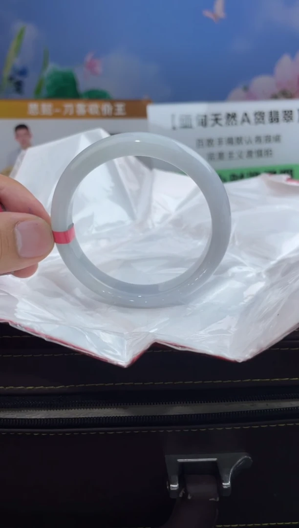 翡翠手镯未镶嵌3翡翠手镯