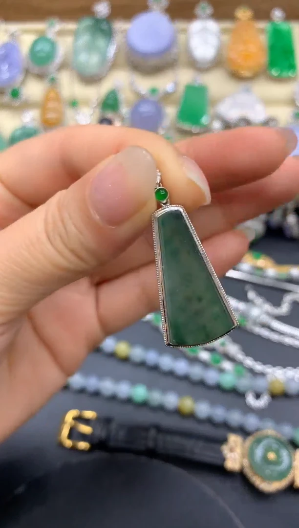 【闪购商品】翡翠颈饰18K金镶嵌110-中国好珍宝