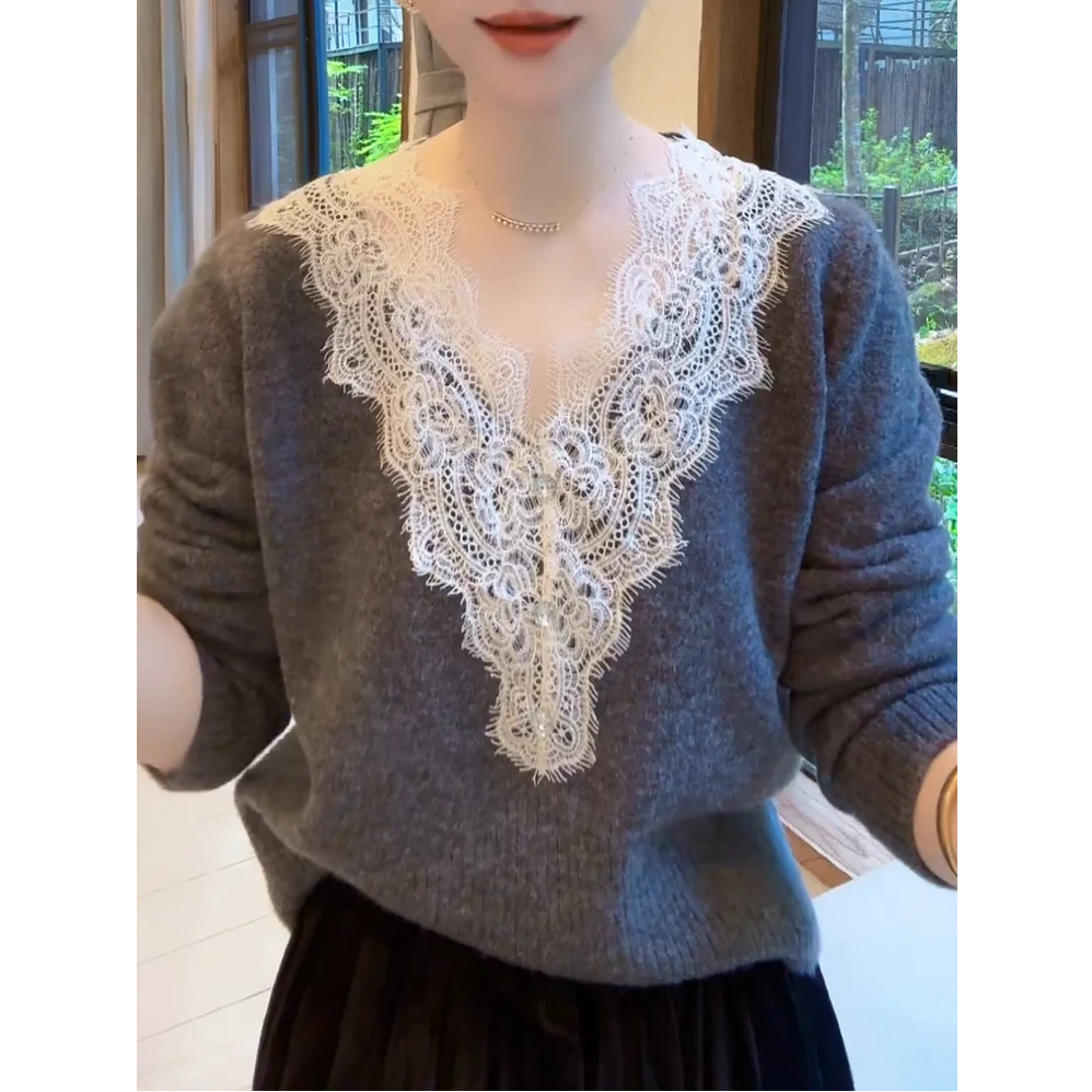 蕾丝拼接灰色V领针织衫女秋冬2025新款套头毛衣收腰显瘦百搭上衣