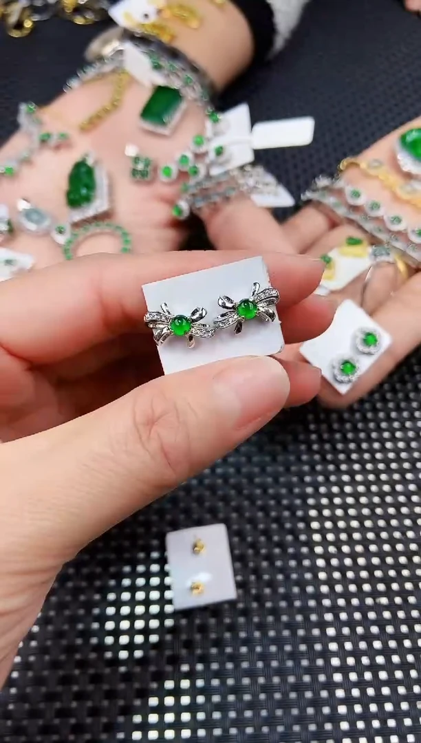 【闪购商品】翡翠耳饰未镶嵌11111111