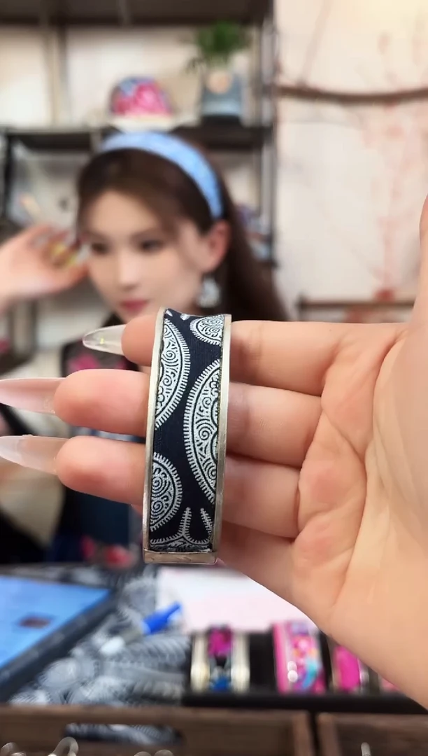 织绣民族风非遗老绣饰品516