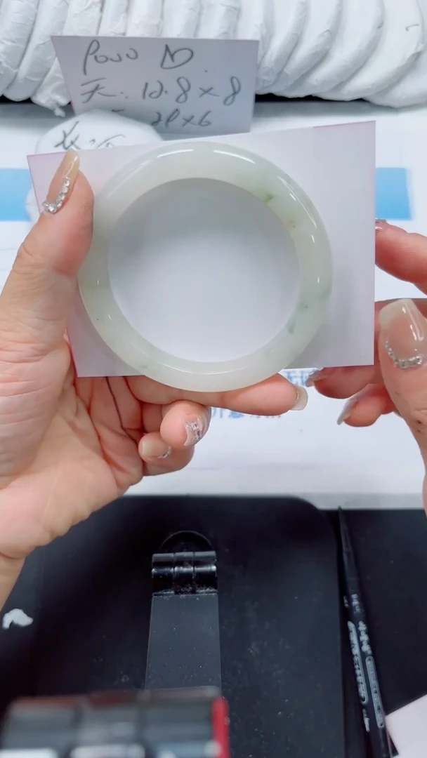 未镶嵌手镯石英质玉128-56.3