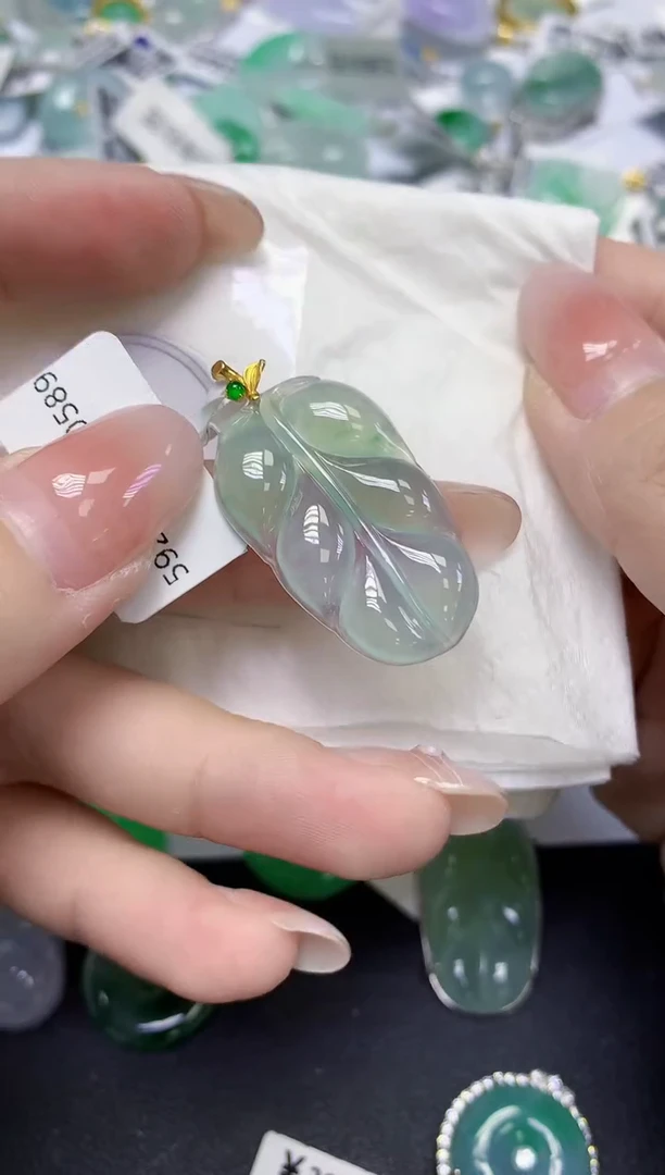 颈饰18K金镶嵌翡翠天然缅甸翡翠A货百元以上9元证书费自理