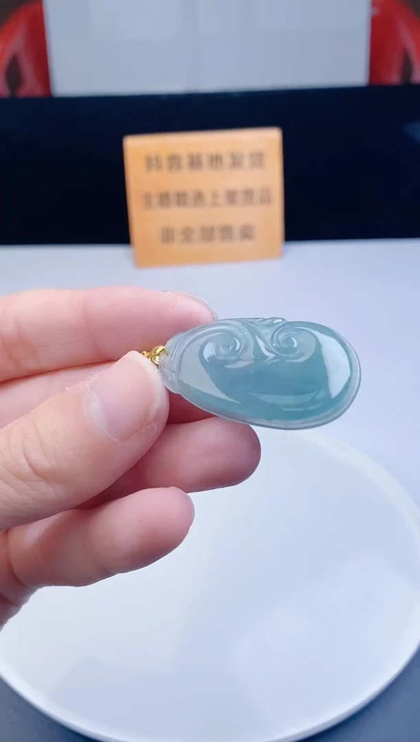 颈饰未镶嵌翡翠马*球