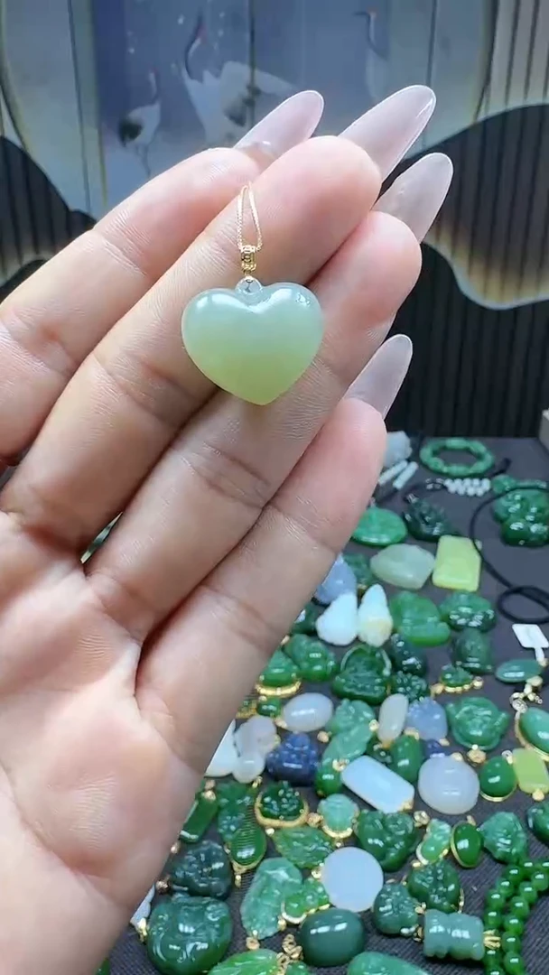 和田玉18K金镶嵌吊坠(不含链)1