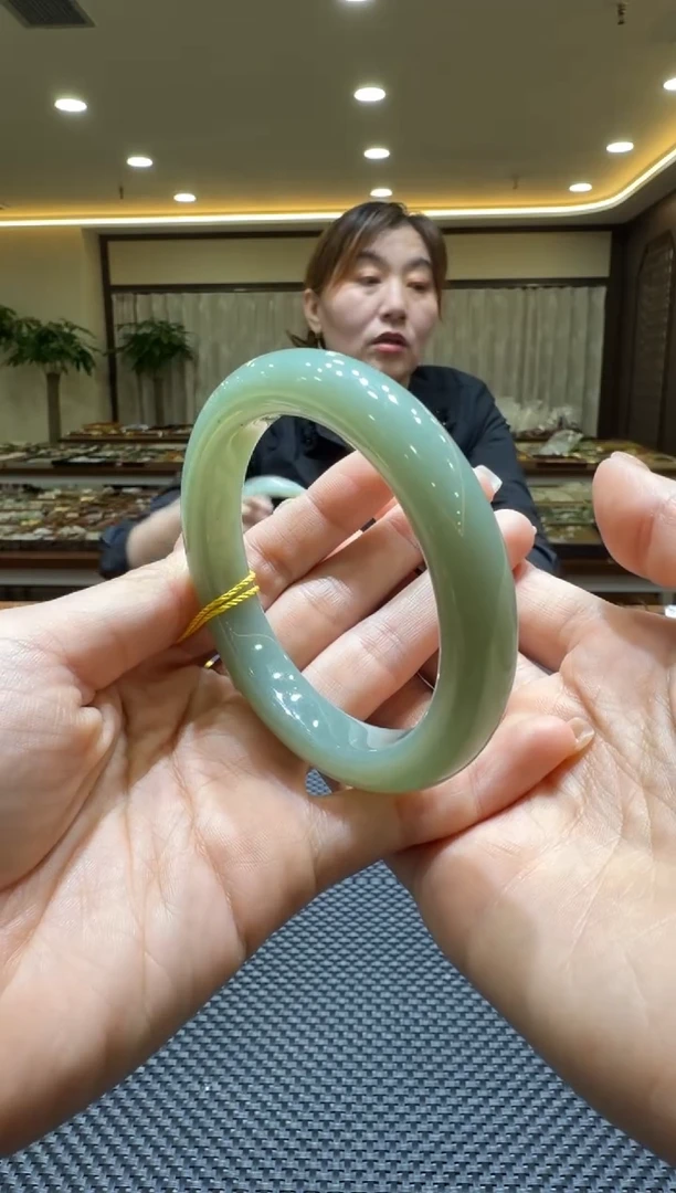 颈饰未镶嵌和田玉手镯57