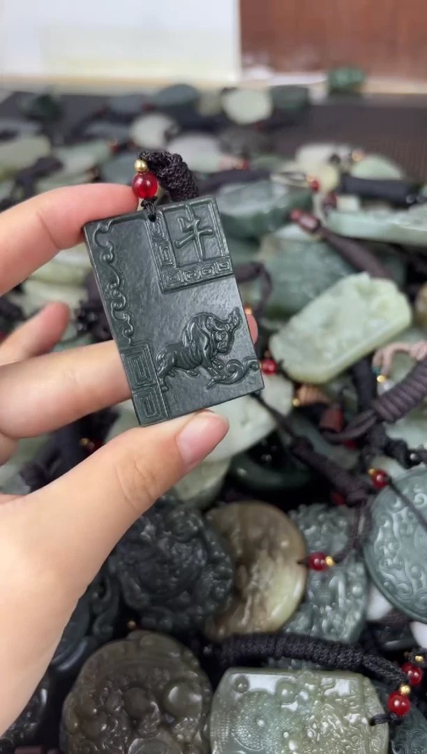 【闪购商品】和田玉颈饰未镶嵌1