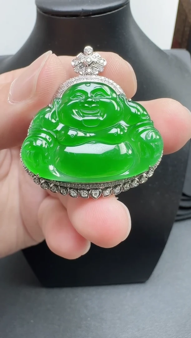 颈饰18K金镶嵌翡翠寄售回流，24小时鉴赏期