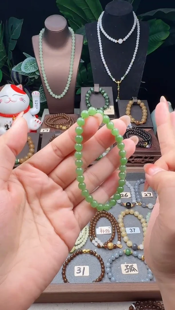 未镶嵌手串和田玉6m俄料苹果绿碧玉手串