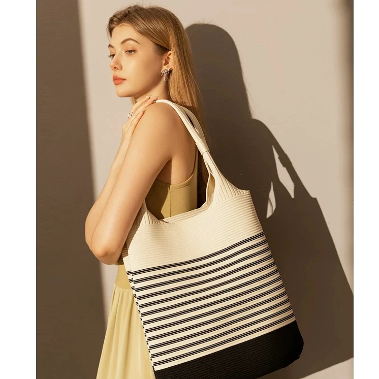 加厚飞织黑白条纹经典通勤托特包