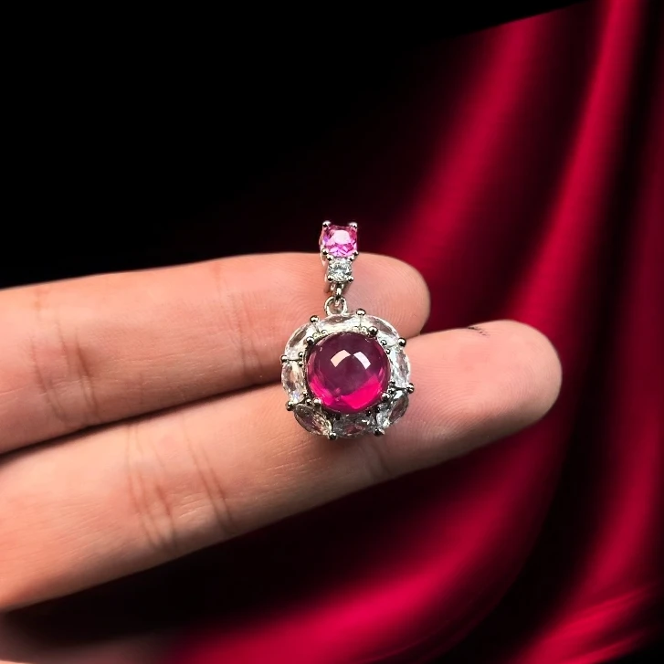 瑾萱高订名饰337-轻奢培育星光红宝石精切合金吊坠