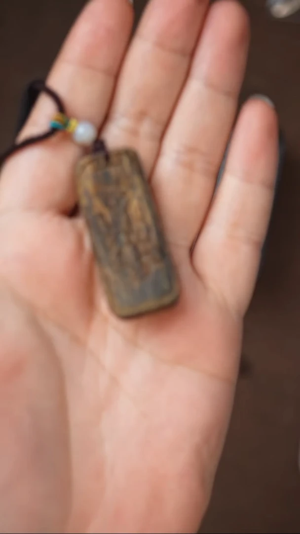 沉香手串沉香吊坠7克多样性发其一