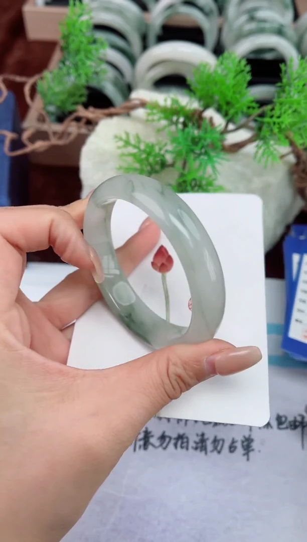 【闪购商品】石英质玉手镯未镶嵌309