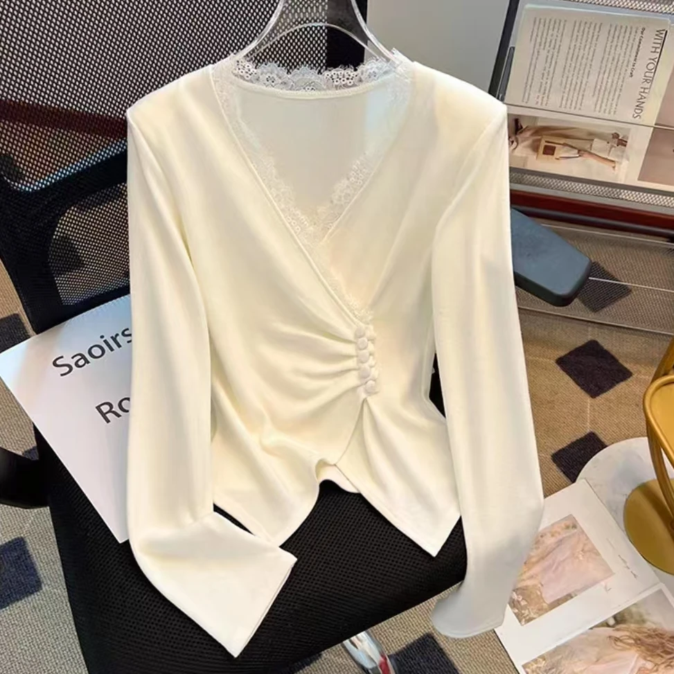3177不规则V领蕾丝打底衫