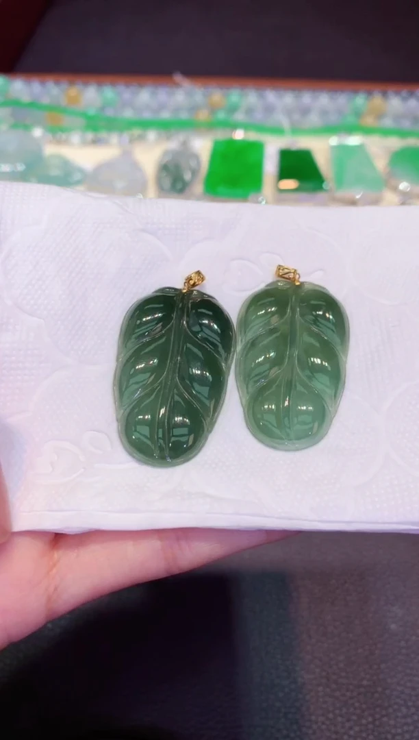 翡翠18K金镶嵌吊坠(不含链)多样性发货